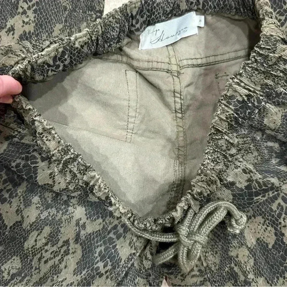 NWT Women’s Vintage Havana Snake Skin Print Joggers Drawstring Brown Pants Small - Picture 12 of 16